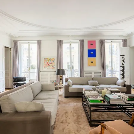 Apartment Veeve - Geometric Beauty *