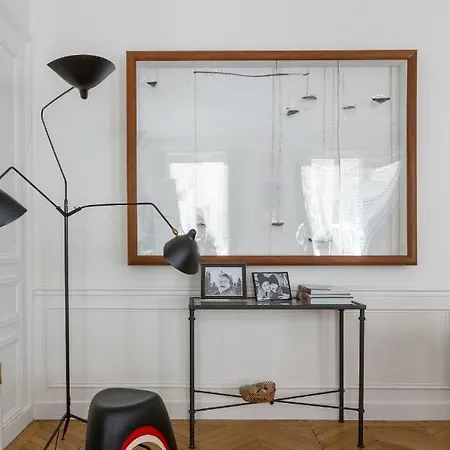 Veeve - Geometric Beauty Apartment