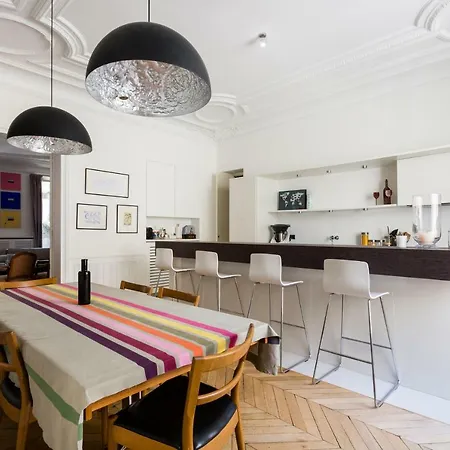 Veeve - Geometric Beauty Apartment Paris